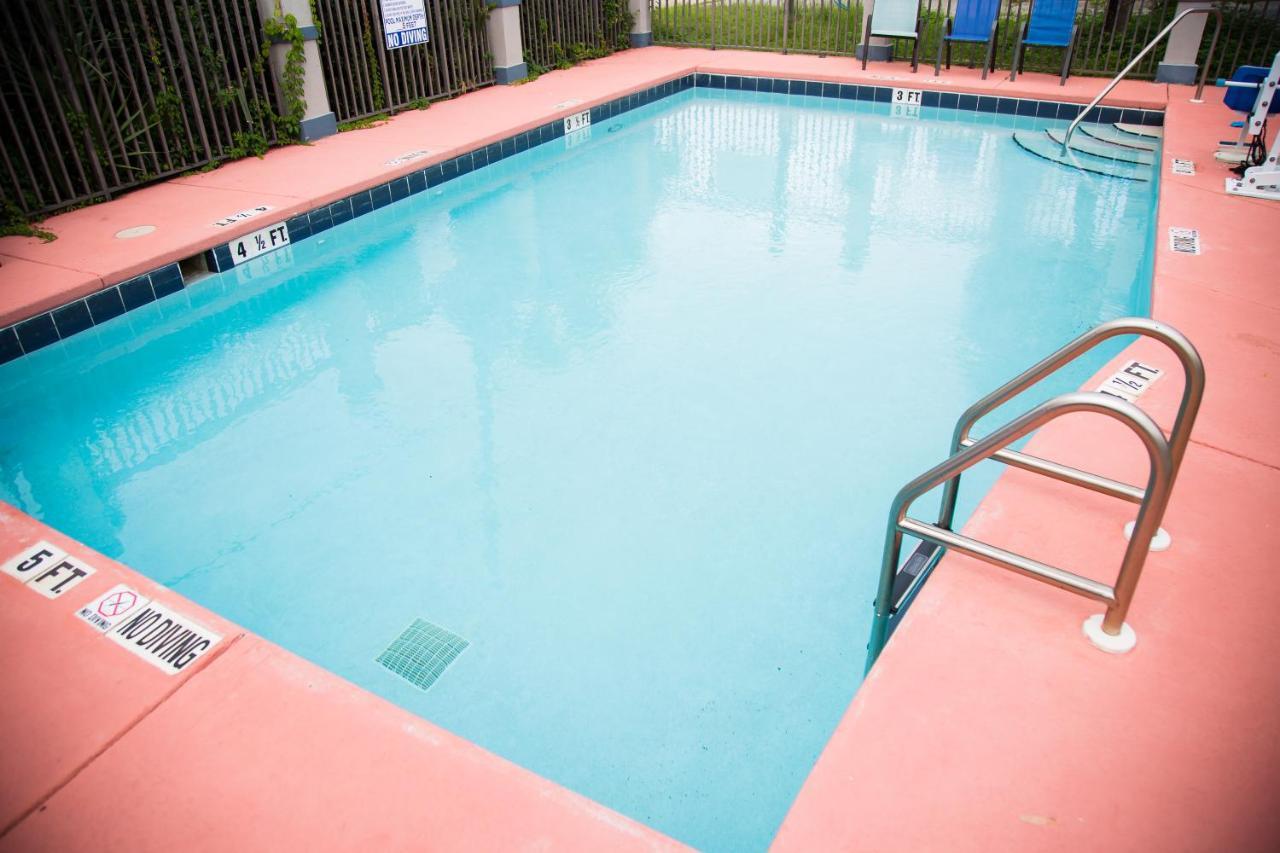 Baymont By Wyndham Fort Walton Beach Mary Esther Bagian luar foto
