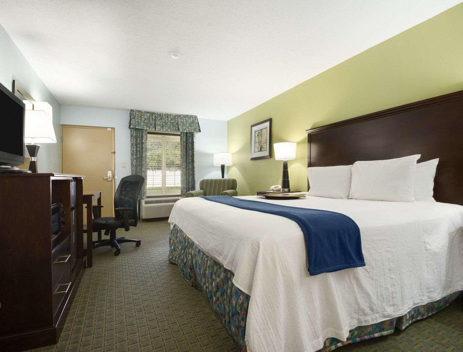 Baymont By Wyndham Fort Walton Beach Mary Esther Bagian luar foto